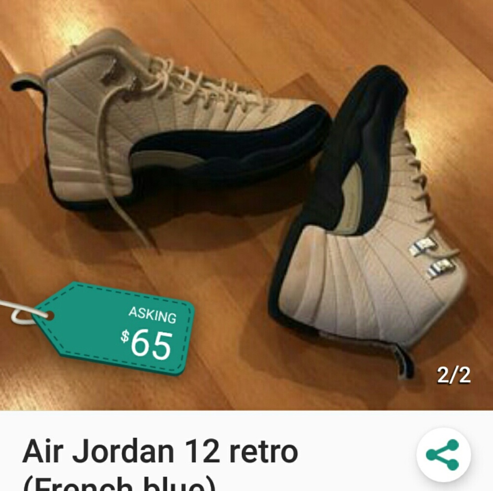 Kids tennis shoes